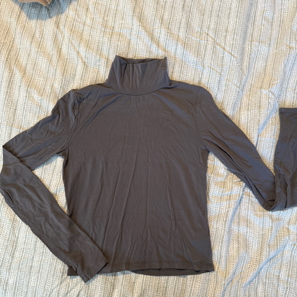 Babaton Everyday Mockneck Longsleeve